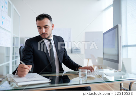 Working with documents Working with documents 32510528