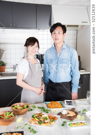 A couple of kitchen A couple of kitchen 32512639