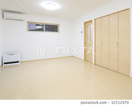 Newly built living room dining kitchen 32512970