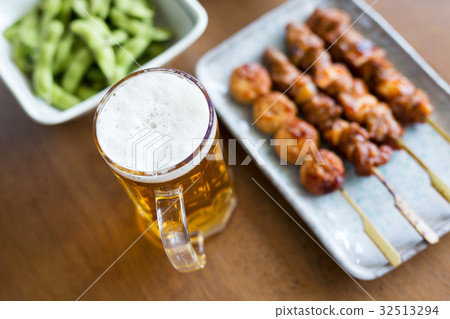 啤酒和小吃 32513294