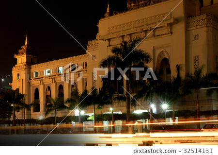 RANGOON CITY HALL AT NIGHT 32514131