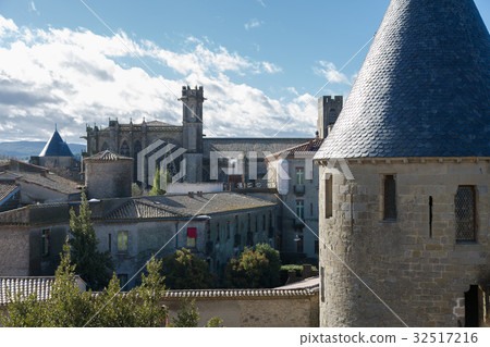 Fortress walls in Carcassonne France Fortress walls in Carcassonne France 32517216