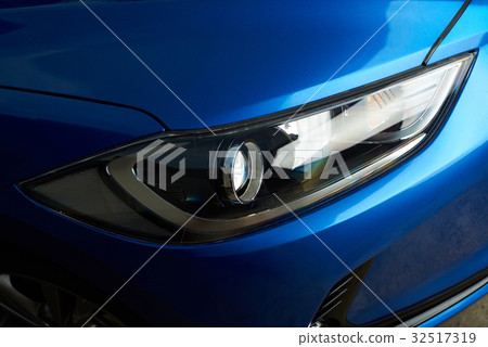 Clean car headlight Clean car headlight 32517319