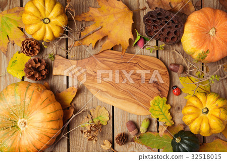 Autumn background 32518015
