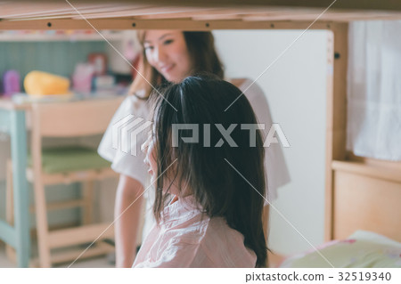 Housewife, homemaker, housewife 32519340