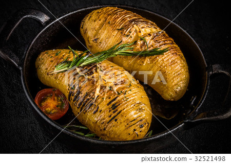 瑞典風格烤土豆瑞典風格烤土豆 32521498