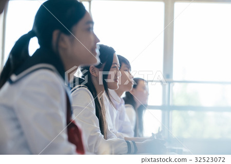 高中生課堂風光 32523072