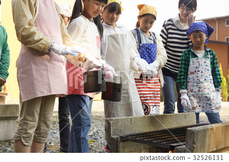 Forest School Elementary school student to cook 32526131