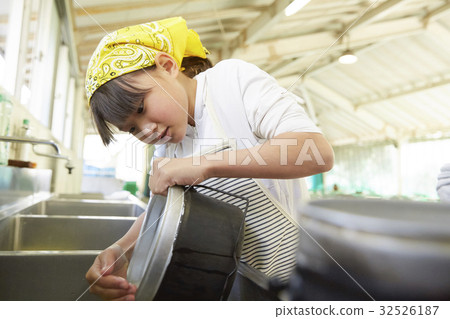 Forest School Elementary school student to cook 32526187