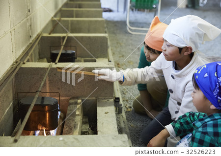 Forest School Elementary school student to cook 32526223