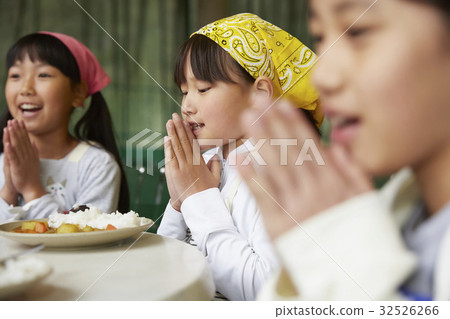 Forest School Elementary school student to eat 32526266