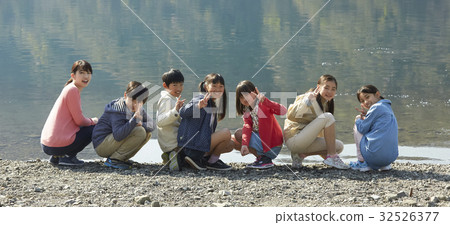 森林學校小學生做飯 32526377