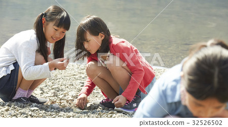 森林學校小學生玩 32526502