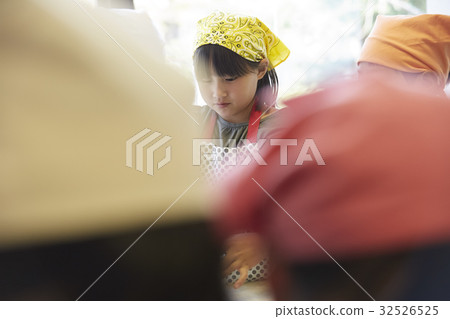Forest School Elementary school student to cook 32526525