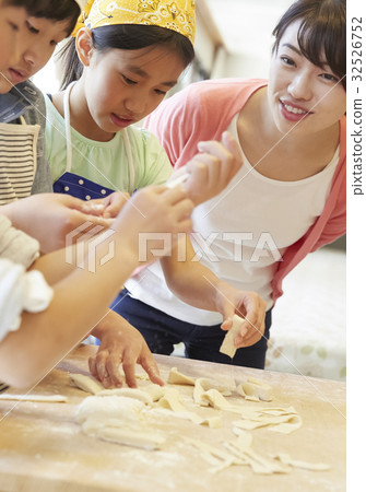 Forest School Elementary school student to cook 32526752