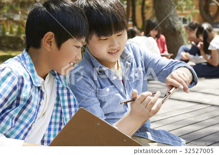 Forest school Primary school student Forest school Primary school student 32527005