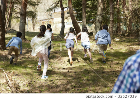 森林學校小學生玩 32527039