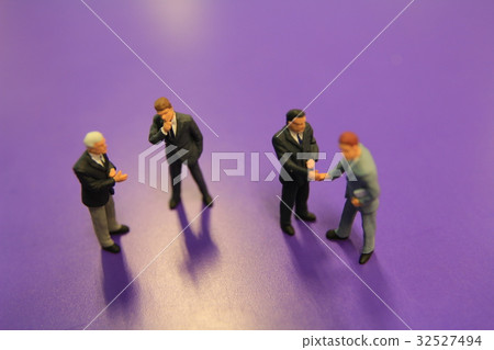 small business man figure small business man figure 32527494