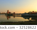 Lotus pond 32528622