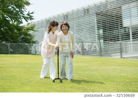 Nursing care rehabilitation hospital caregiver medical image 32530689