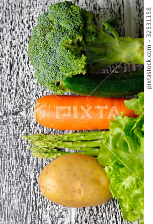 vegetables isolated on a wooden background 32531158