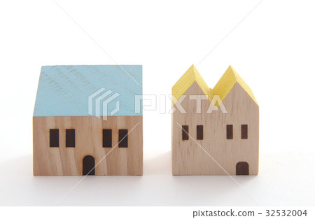 wood house  32532004