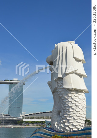 Singapore, Merlion and Marina Bay Sands Singapore, Merlion and Marina Bay Sands 32533096