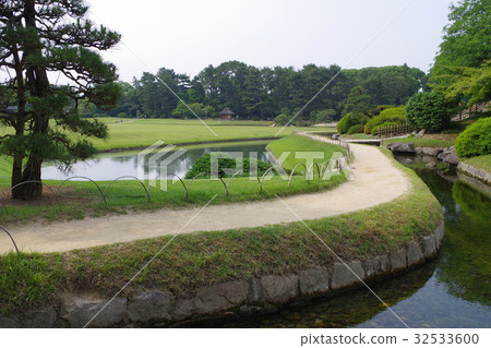 Korakuen of Okayama 32533600