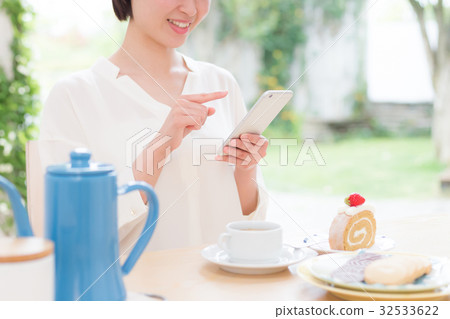 Cafe tea time 32533622