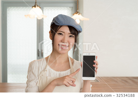 一家咖啡館的職員與智能手機 32534188