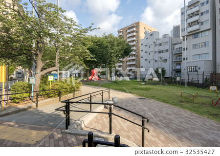 惠比壽東公園 惠比壽東公園 32535427