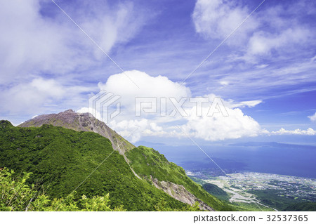 雲仙山富山平成新山 雲仙山富山平成新山 32537365