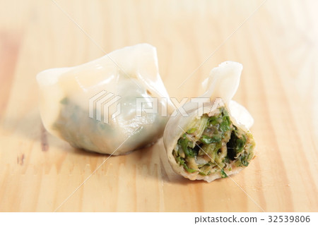 dumpling 32539806
