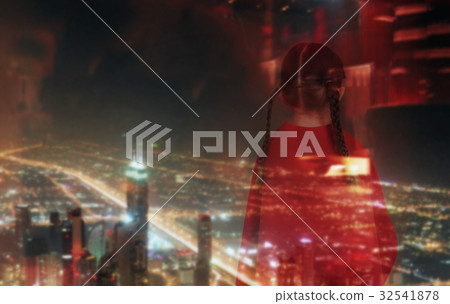 Super hero concept with little girl Super hero concept with little girl 32541878