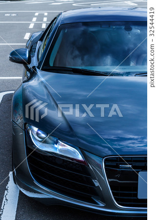 Gunmetallic顏色跑車 32544419