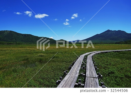 View from Mt.Guegatake from Ozegahara 32544506