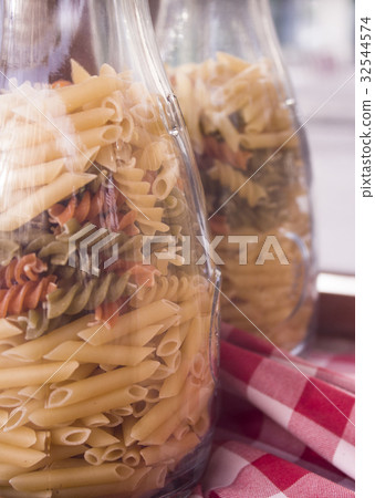 Uncooked italian pasta Uncooked italian pasta 32544574