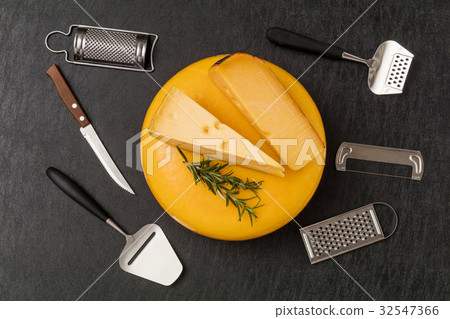 Gouda cheese General Gouda cheese 32547366