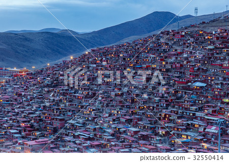 Top view night scene at Larung gar Top view night scene at Larung gar 32550414