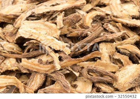 Dong Kui (Touki): Dong quai (Female ginseng) Dong Kui (Touki): Dong quai (Female ginseng) 32550432