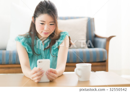 Casual Portrait · Living Casual Portrait · Living 32550542