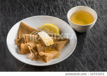 蕎麥麵粉縐gullette galette法國食物 蕎麥麵粉縐gullette galette法國食物 32551051