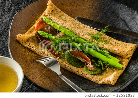 Buckwheat flour crepe gullette galette French food 32551058