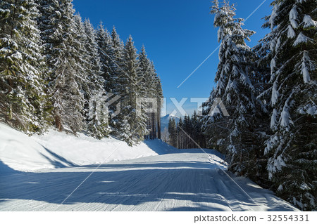 Winter landscape in mountains skiing resort  32554331