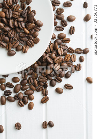 Roasted coffee beans. Roasted coffee beans. 32556773