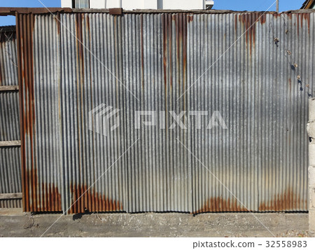 Rusted tungsten wall 32558983