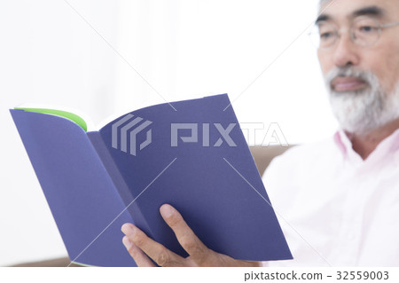 Senior male body parts reading parts to read Senior male body parts reading parts to read 32559003