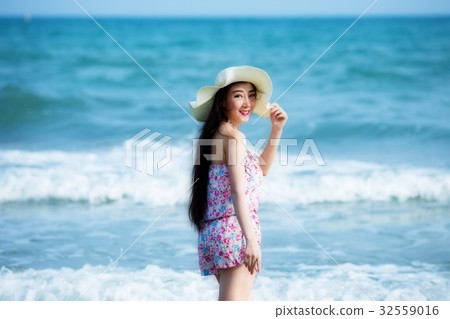 Smiling women Portrait of young Laos woman  32559016