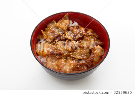 Bowl of pork 32559680