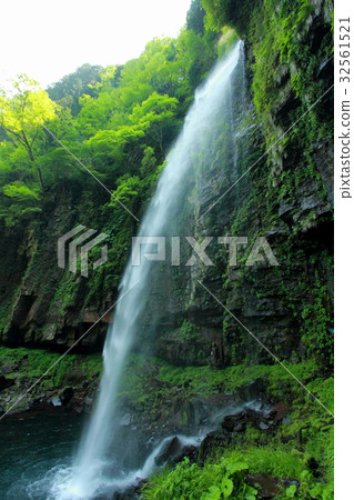 阿彌陀佛瀑布 32561521